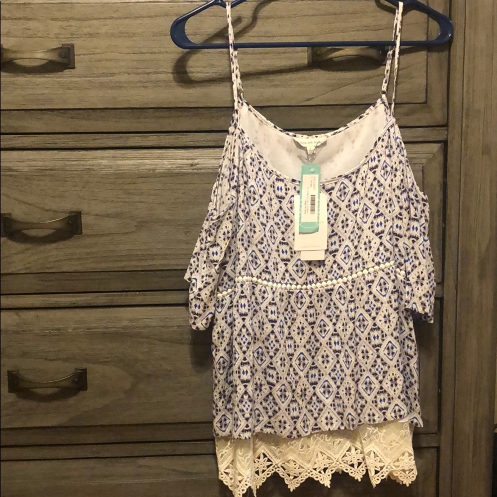Cold shoulder, flowy tank